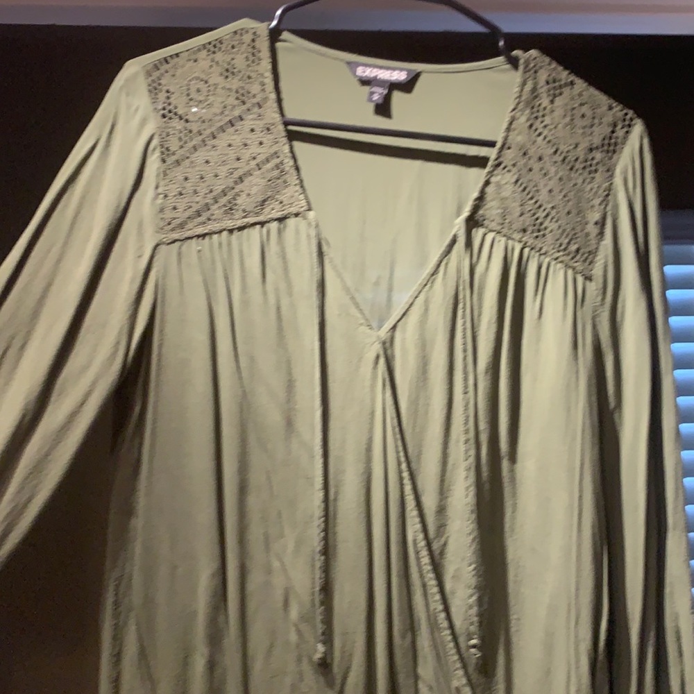 Green express shirt
